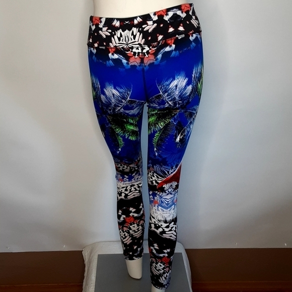 Material Girl Active Flamingo leggings sz lrg - Picture 4 of 5